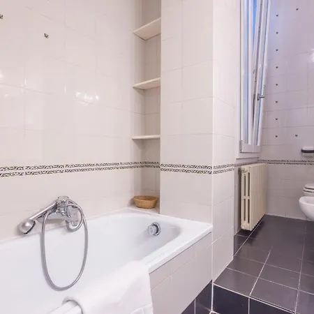 Family & Friends By Shortholidays