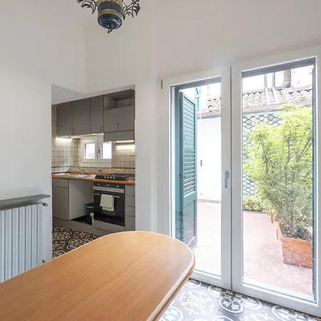 Family & Friends By Shortholidays アパート ボローニャ