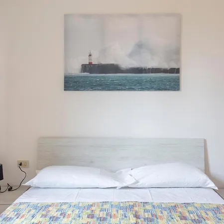 Family & Friends By Shortholidays Daire *