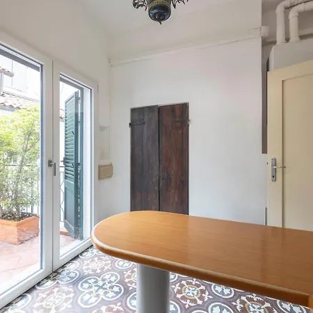 Family & Friends By Shortholidays