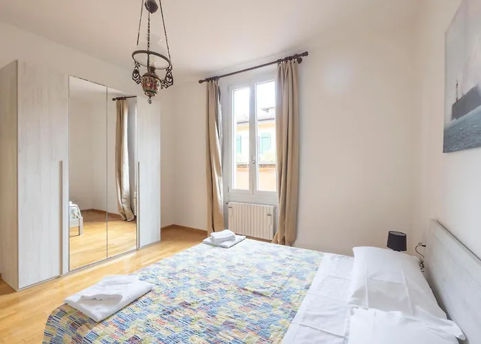 Family & Friends By Shortholidays