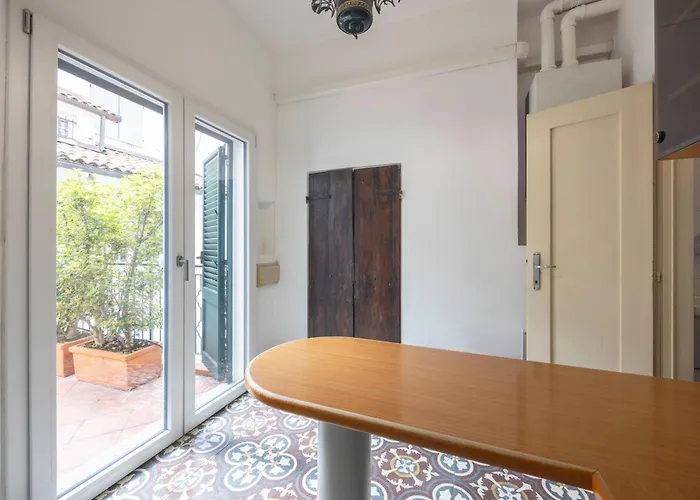 Family & Friends By Shortholidays